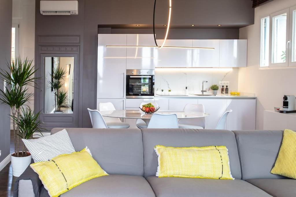 #24 Marie-Claire Suite Sea View/Balcony/Ac/5Min Port Villefranche-sur-Mer Exterior foto